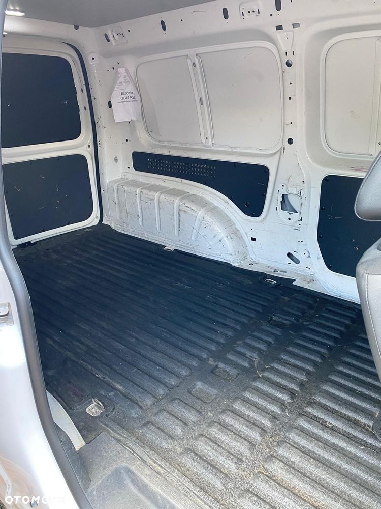 Volkswagen Caddy - 8