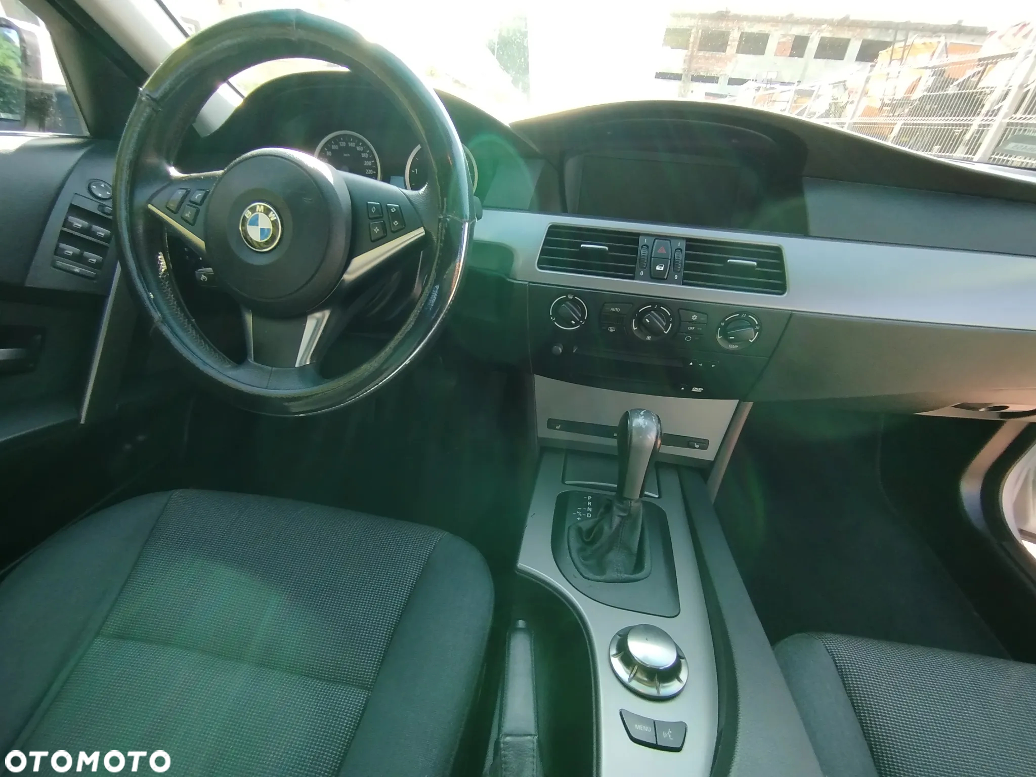 BMW Seria 5 525d Touring - 6