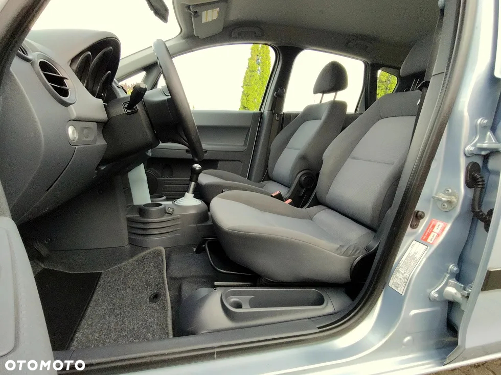 Mitsubishi Colt - 10