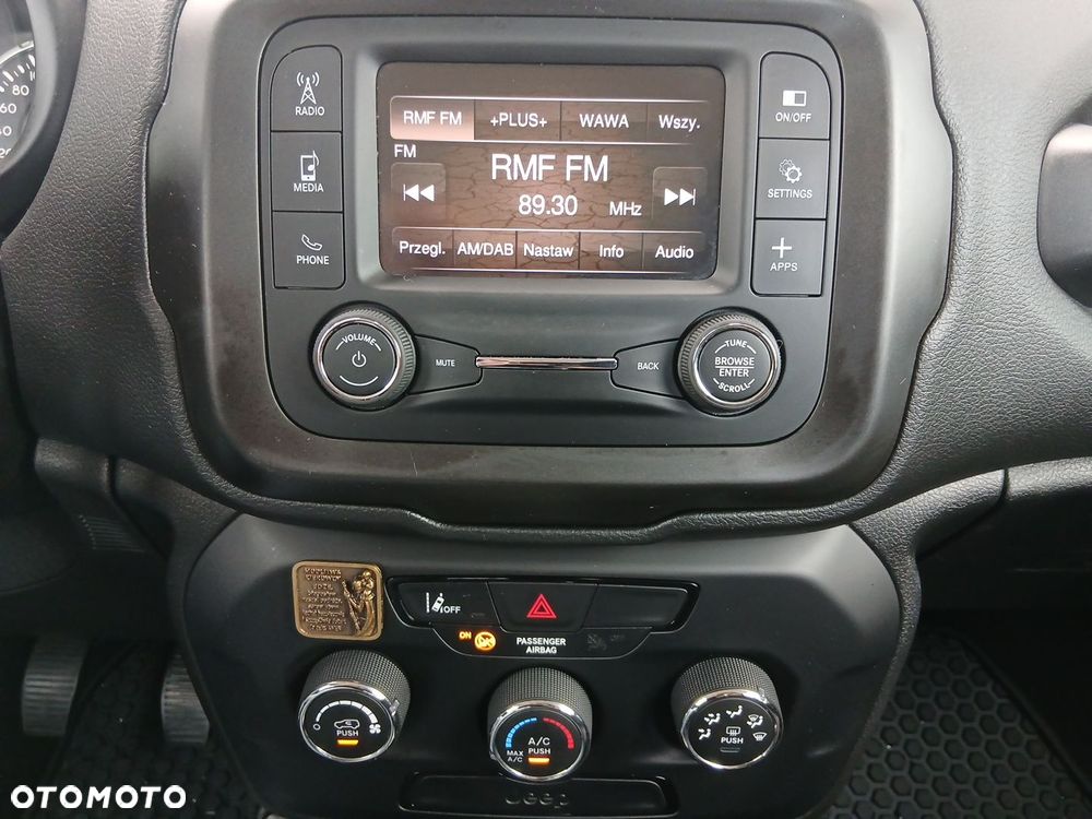 Jeep Renegade - 26