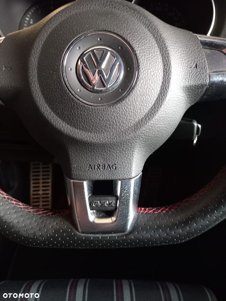 Volkswagen Golf - 27