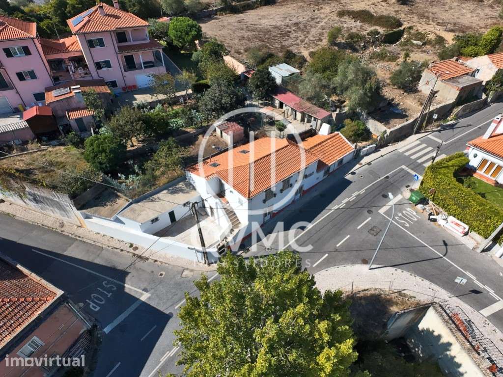 Moradia remodelada em Sintra - Rio de Mouro - Grande imagem: 3/60