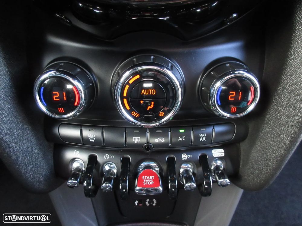 MINI 3 Portas Cooper D Aut. - 49