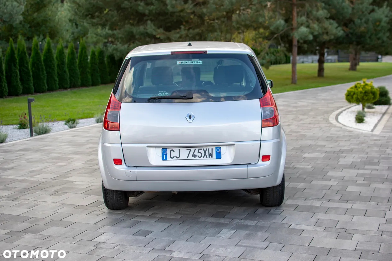 Renault Scenic - 24