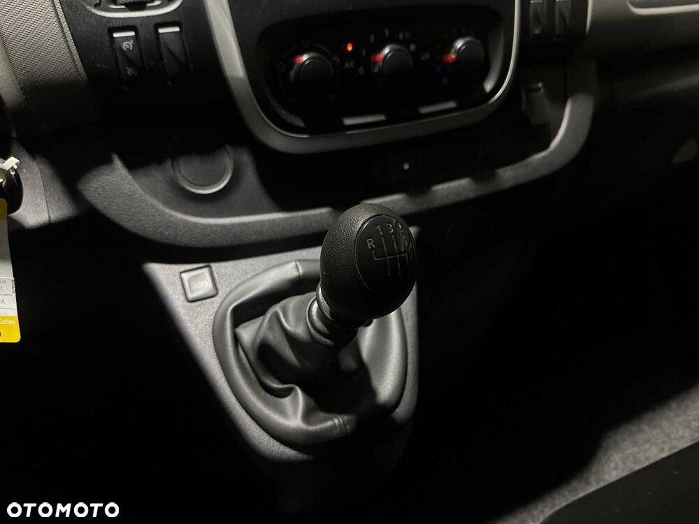 Renault Trafic - 17