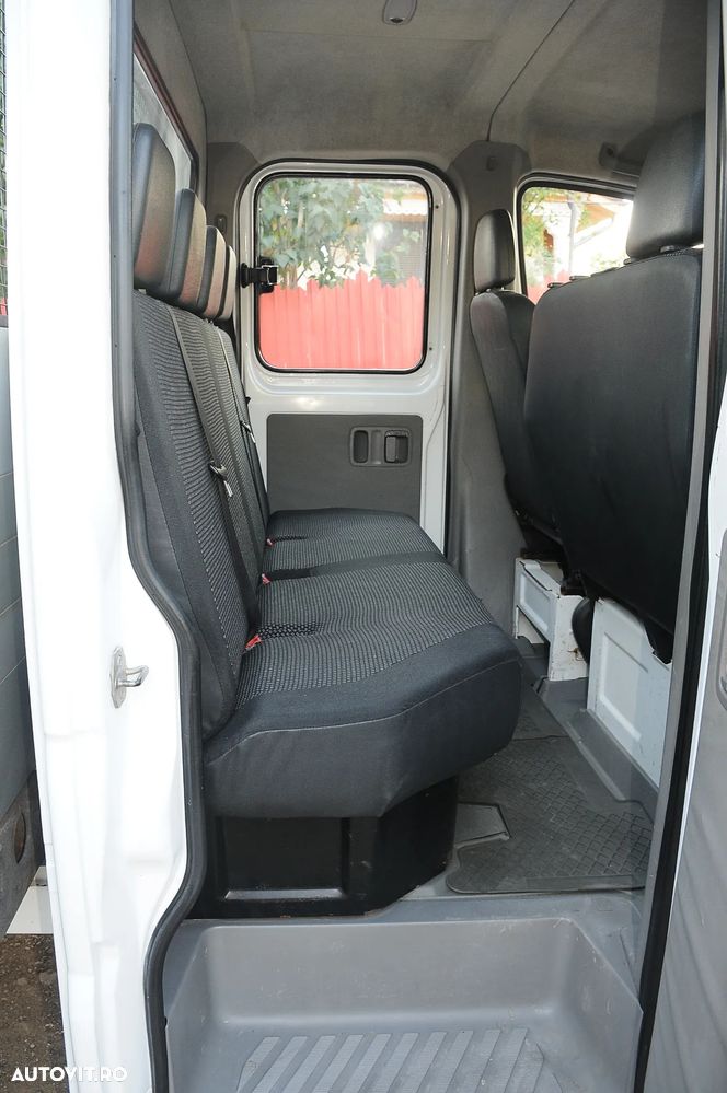 Mercedes-Benz Sprinter - 11