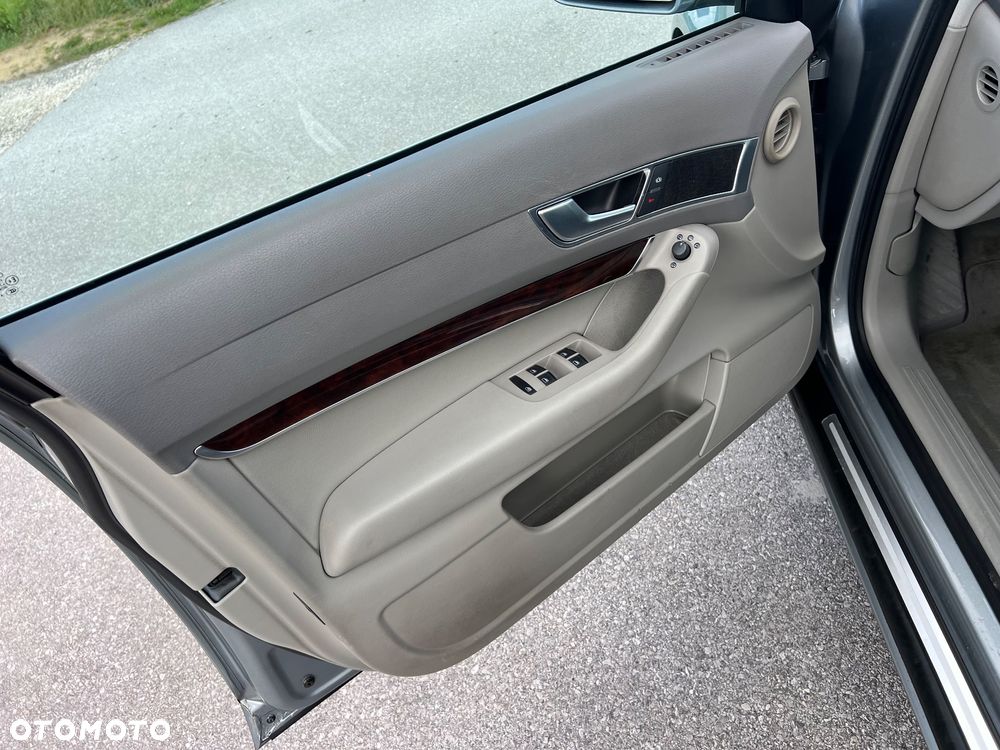 Audi A6 Avant 3.0 TDI DPF quattro tiptronic - 10