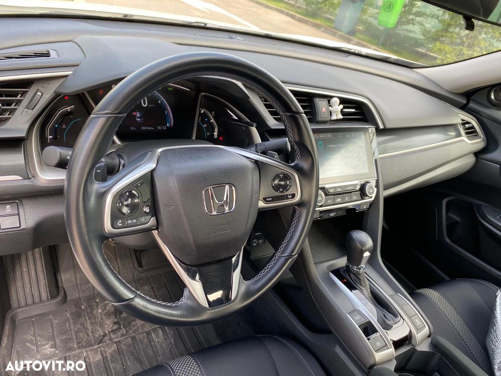Honda Civic 1.5 i-VTEC Turbo CVT Elegance - 9