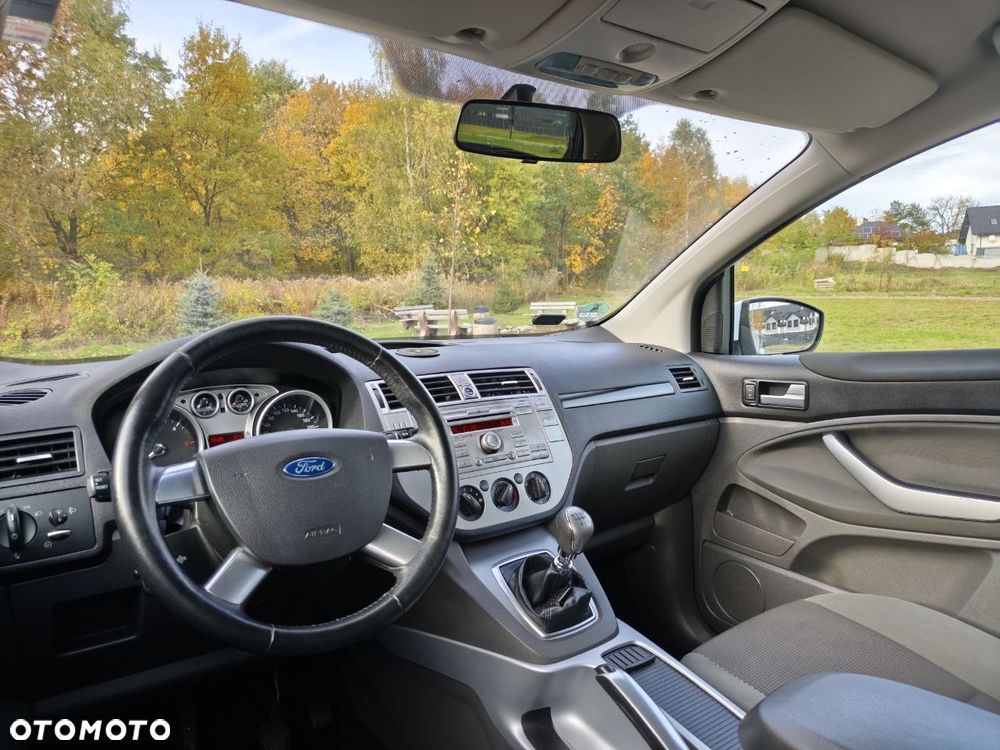 Ford Kuga 2.0 TDCi 2x4 Trend - 20