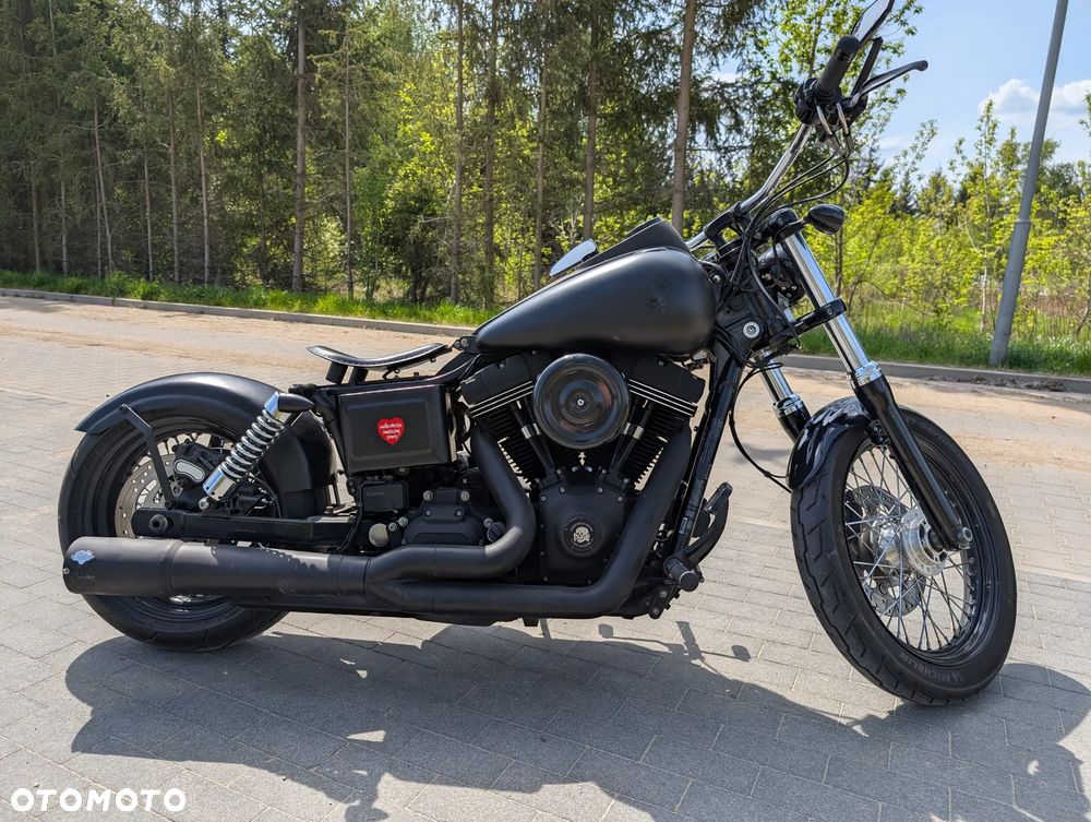 Harley-Davidson Dyna Street Bob - 1