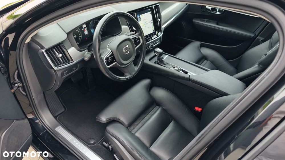 Volvo V90 D4 Geartronic Momentum Pro - 25