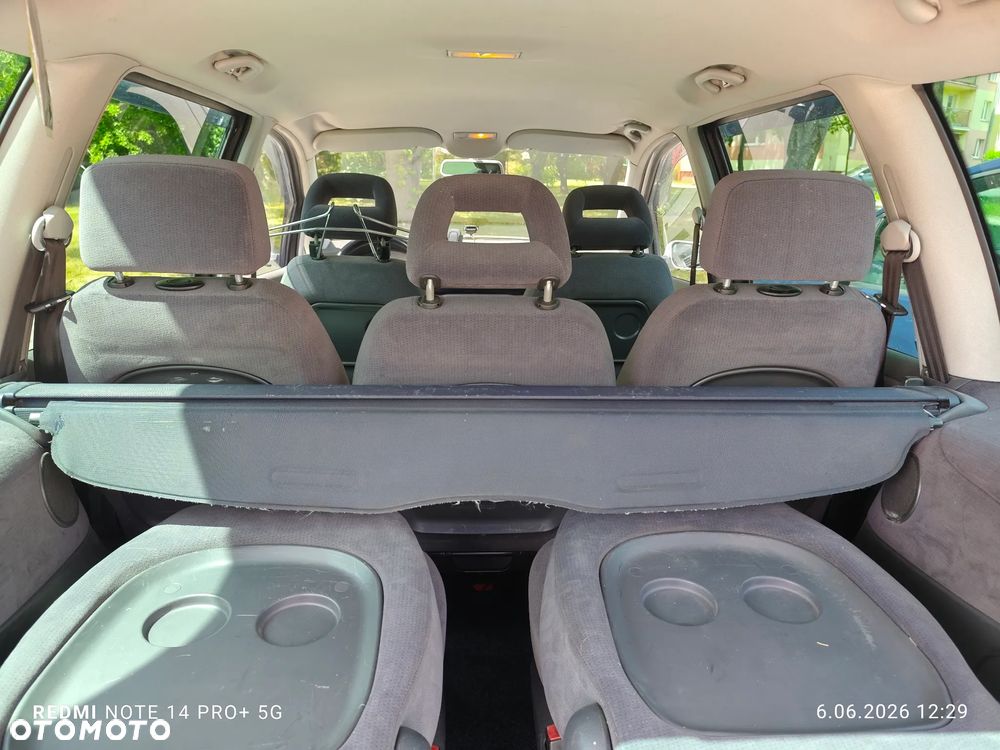 Volkswagen Sharan 1.9 TDI Comfortline - 19