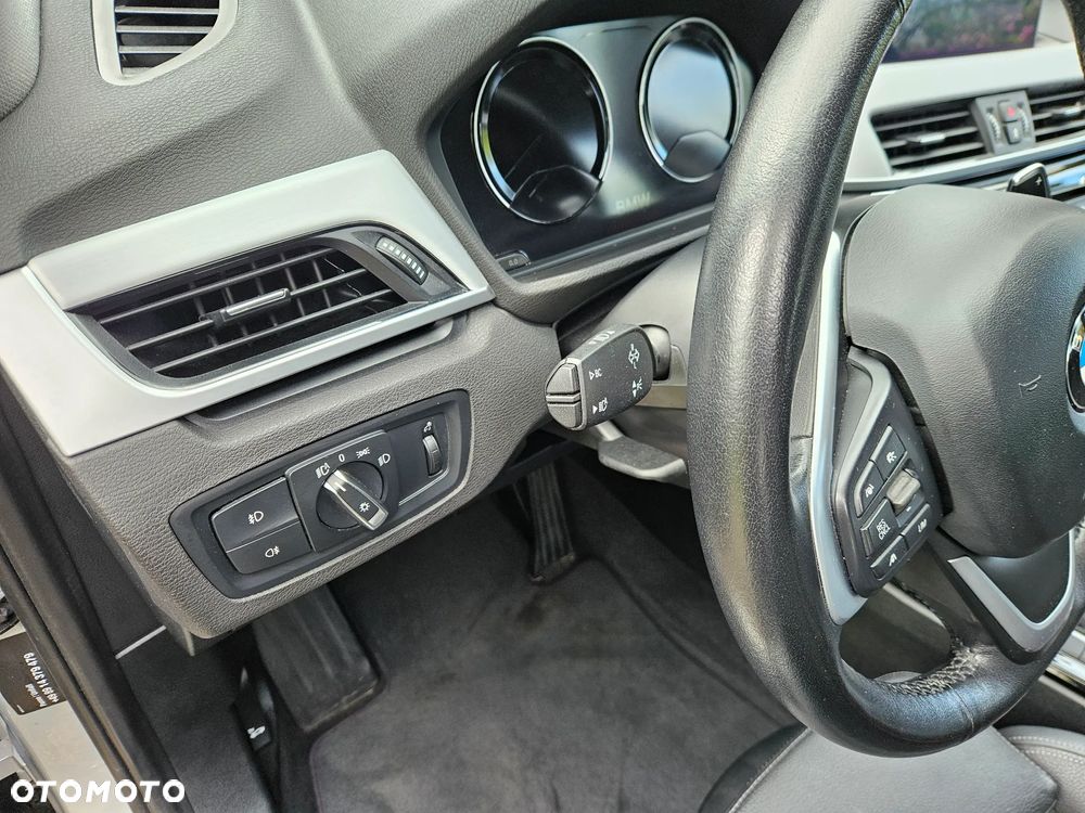 BMW X1 sDrive20d Sport Line - 22