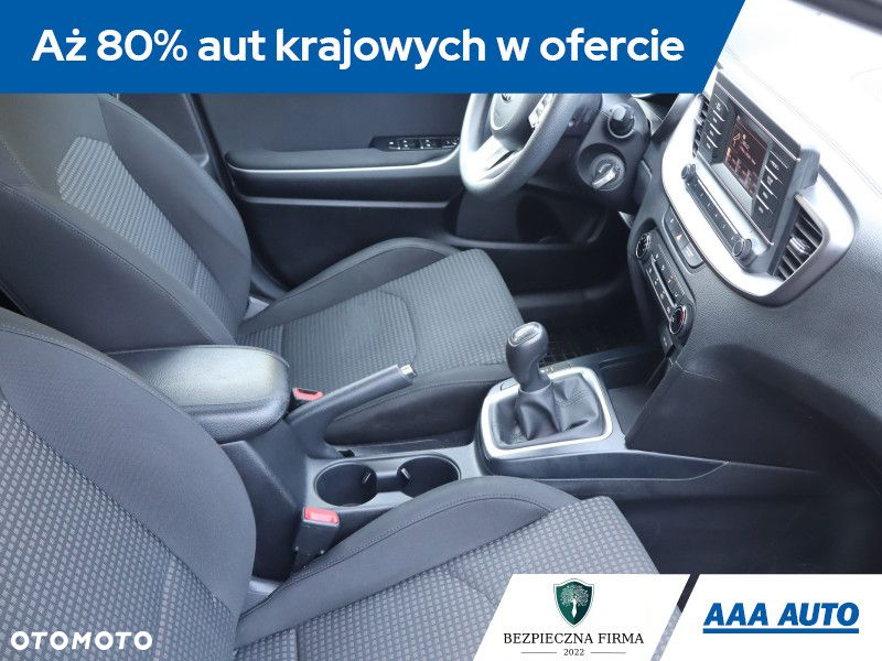 Kia Ceed - 10
