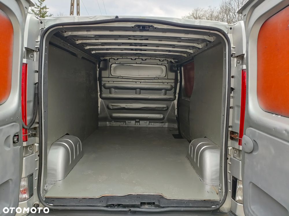 Opel Vivaro - 17