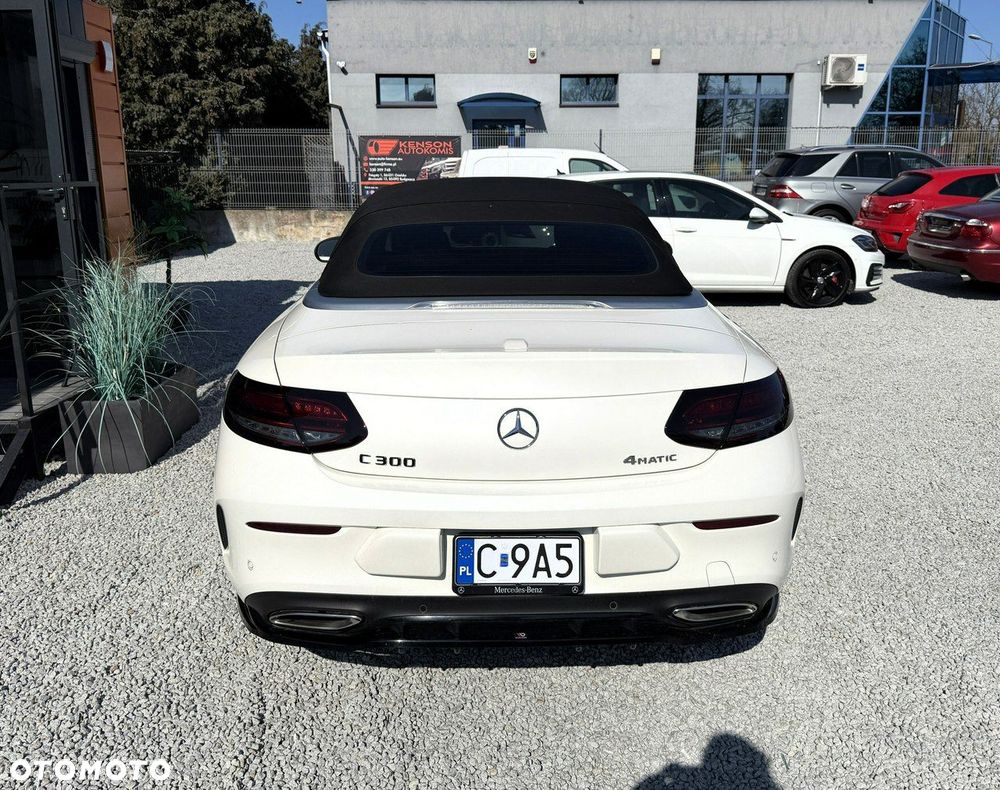 Mercedes-Benz Klasa C 300 4Matic 9G-TRONIC AMG Line - 31