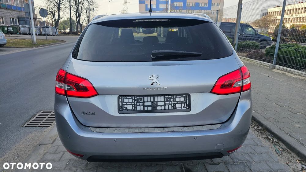 Peugeot 308 1.5 BlueHDi Allure Pack S&S EAT8 - 31