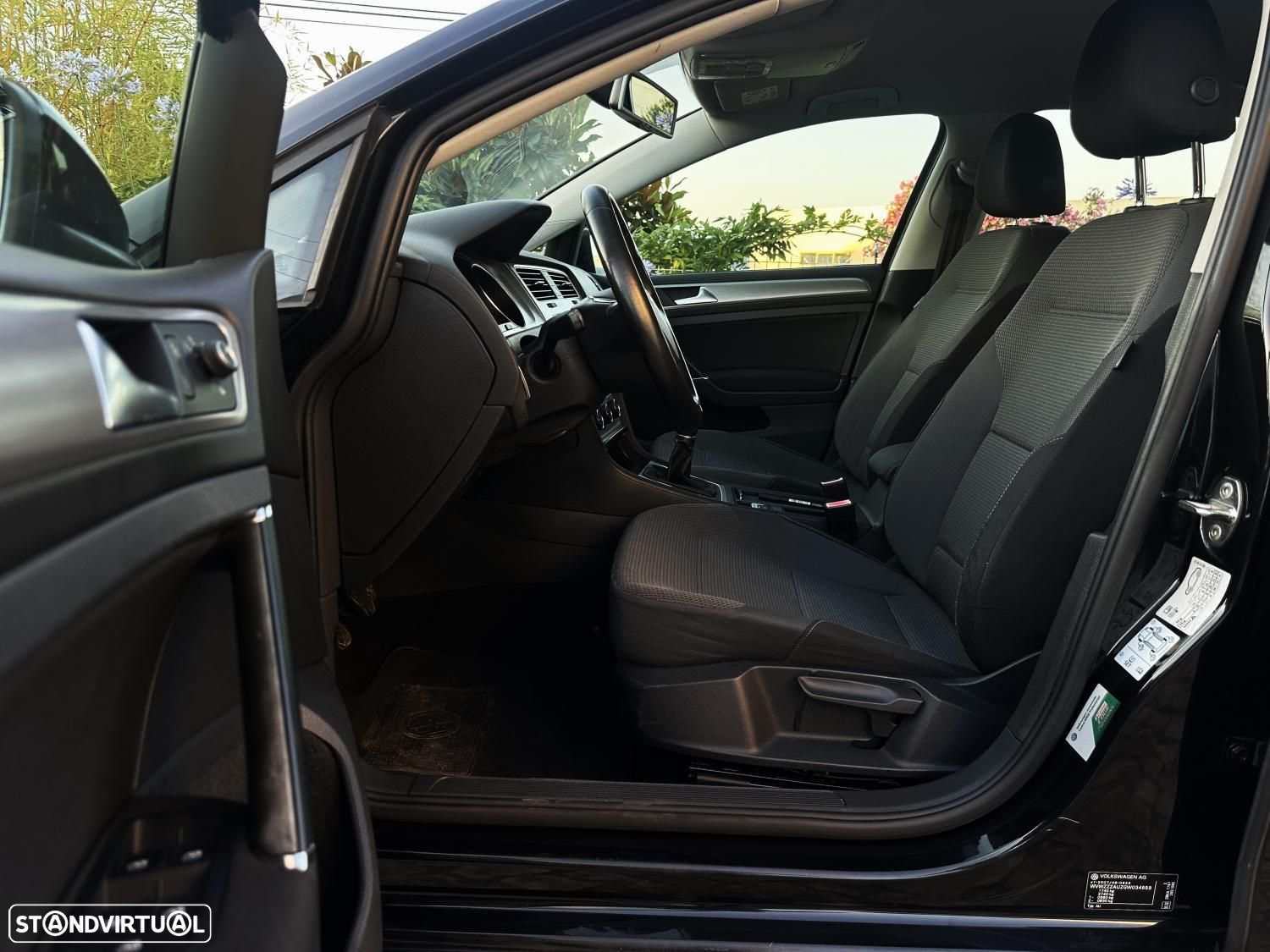 VW Golf 1.6 TDi BlueMotion Confortline - 5
