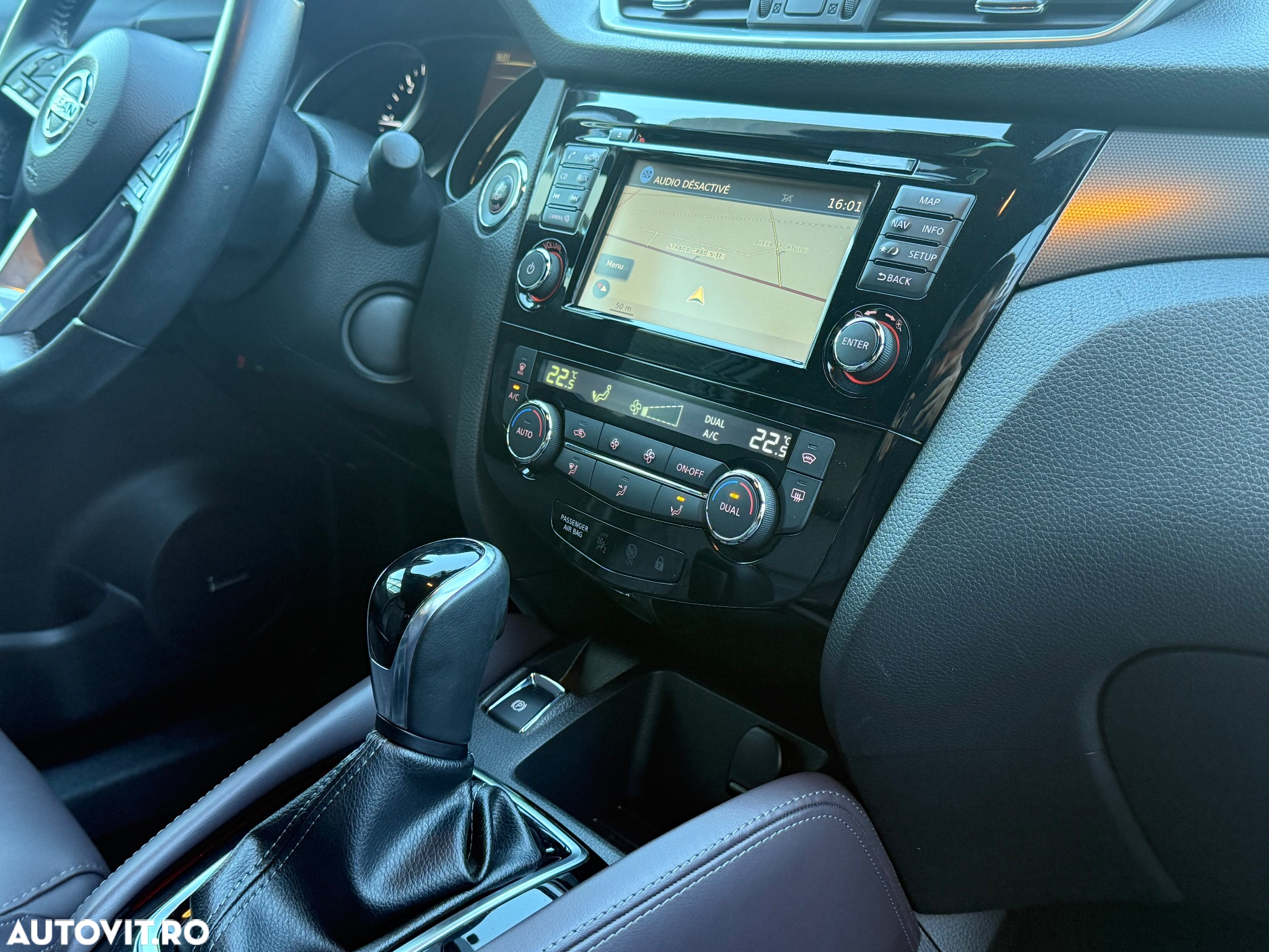 Nissan Qashqai 1.6 DCI Xtronic TEKNA+ - 5