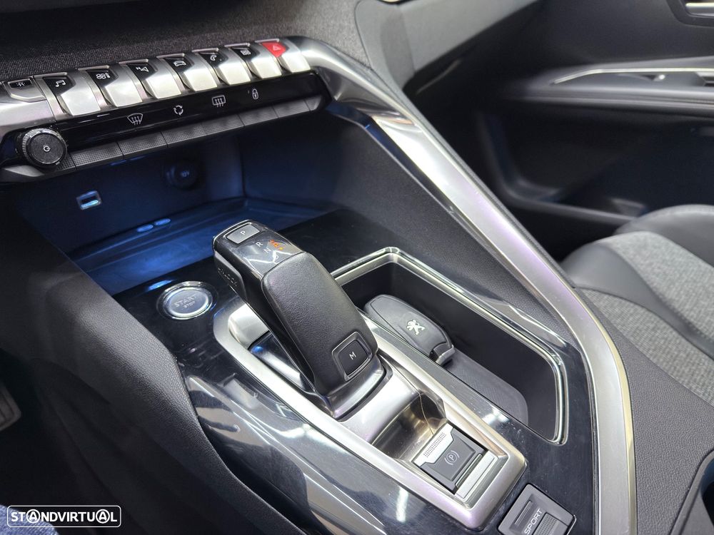 Peugeot 3008 PureTech 130 Stop & Start GPF EAT8 Allure - 10