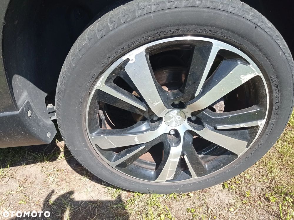 Peugeot 2008 - 9
