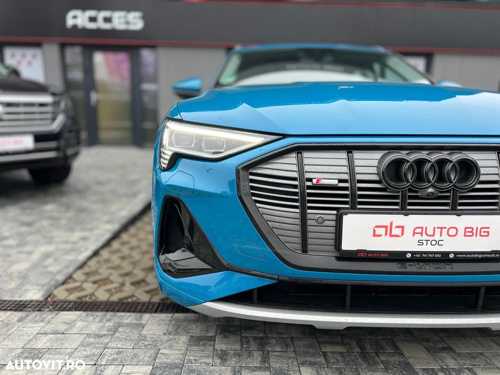 Audi e-tron 55 quattro S-Line - 8