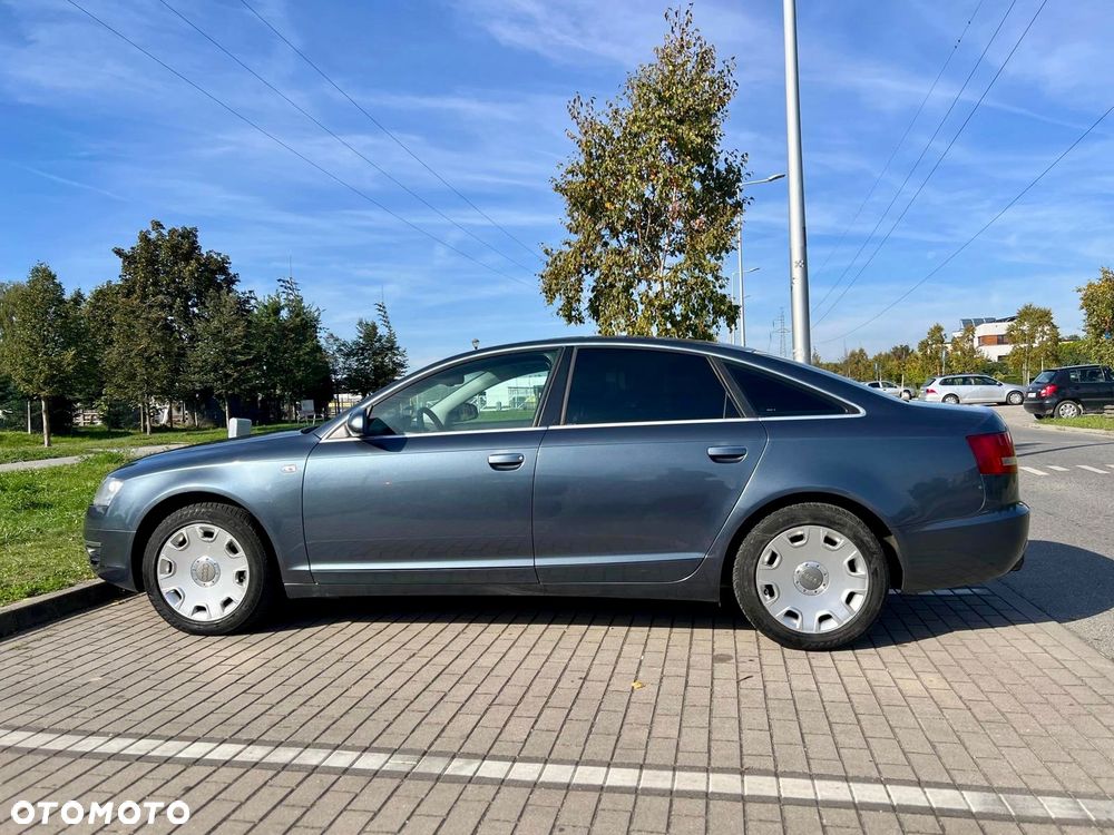 Audi A6 Limousine 2.4 - 12
