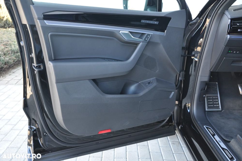 Volkswagen Touareg V6 TDI 4MOTION R-Line - 11