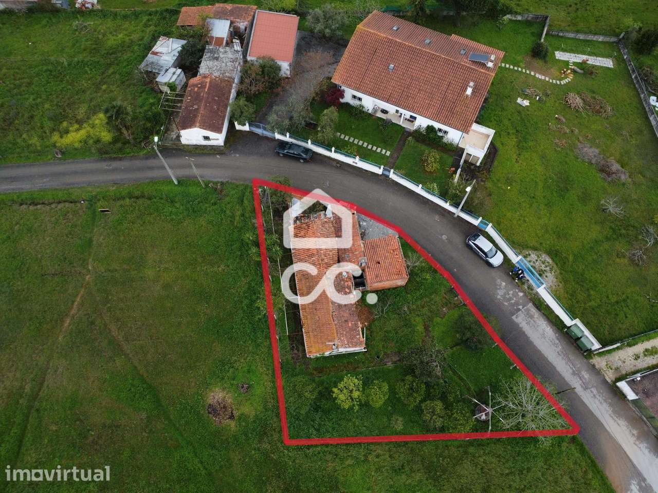 Moradia Térrea com Entradas Independentes – Ideal para Habitação e Inv - Grande imagem: 3/35