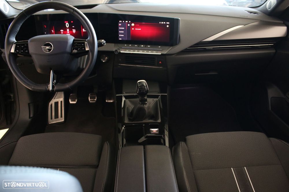 Opel Astra 1.2 T GS Line S/S - 6