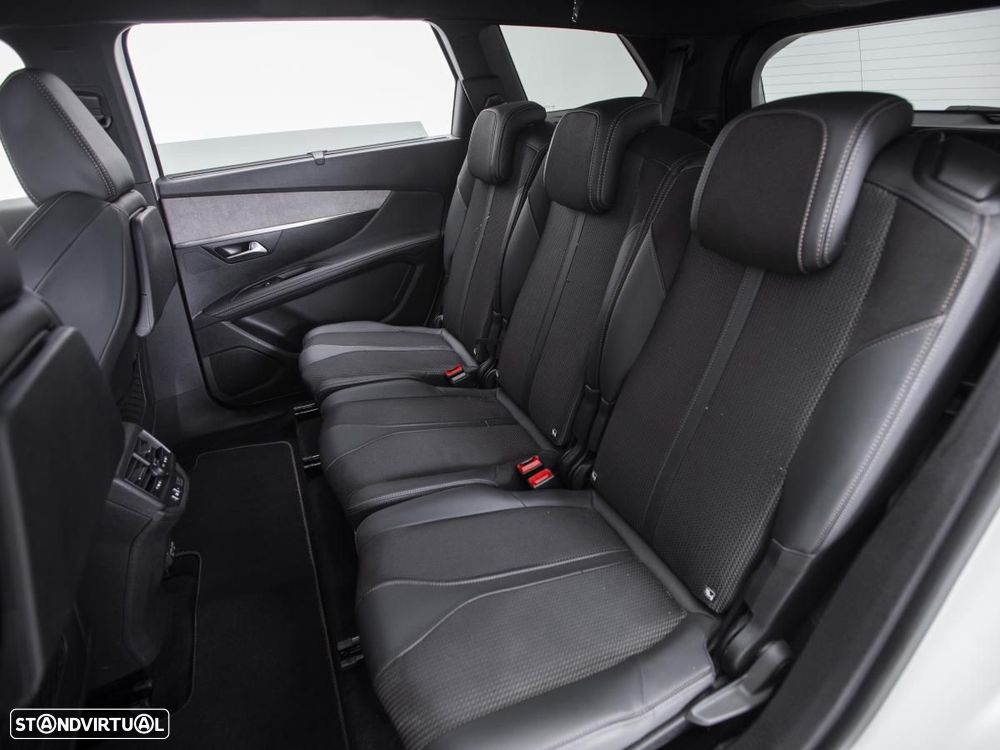 Peugeot 5008 1.5 BlueHDi GT EAT8 - 11