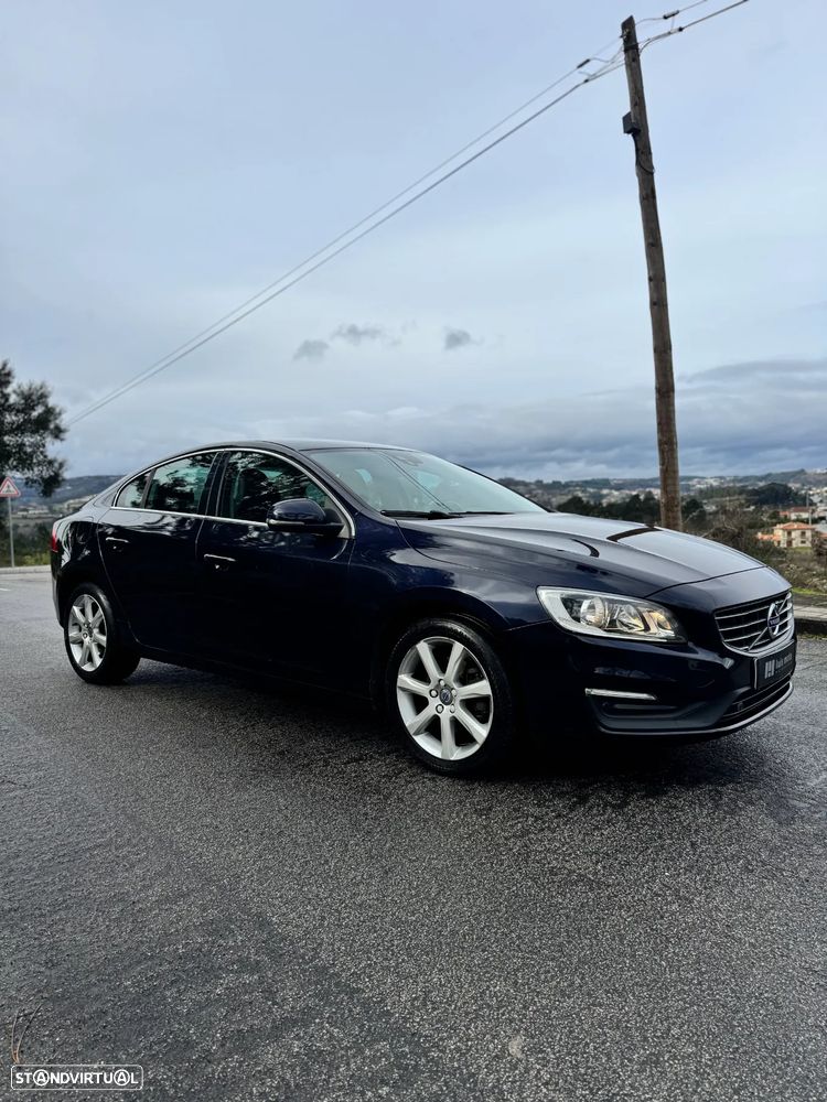 Volvo S60 2.0 D3 Momentum Geartronic - 4