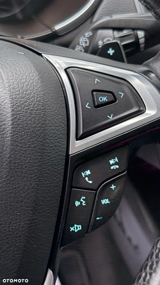 Ford S-Max 2.0 TDCi Titanium PowerShift - 6