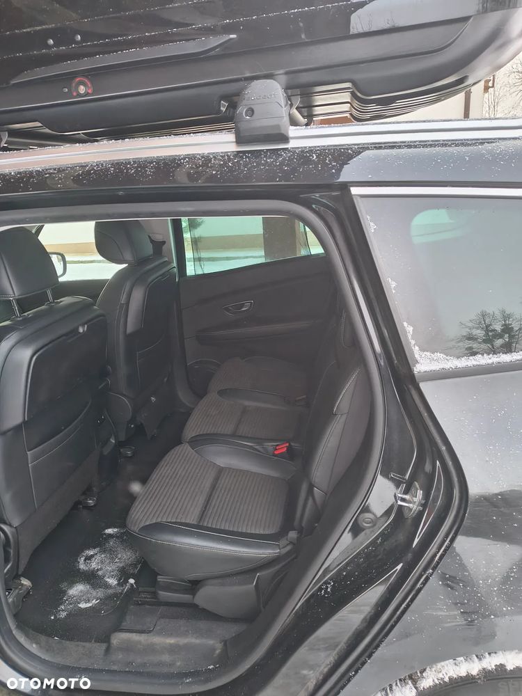Renault Grand Scenic - 13