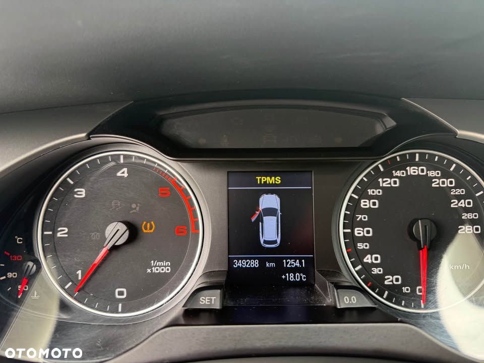 Audi A4 Avant 2.0 TDI - 9