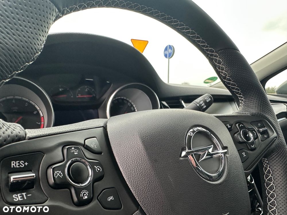 Opel Astra 1.4 Turbo Innovation - 14