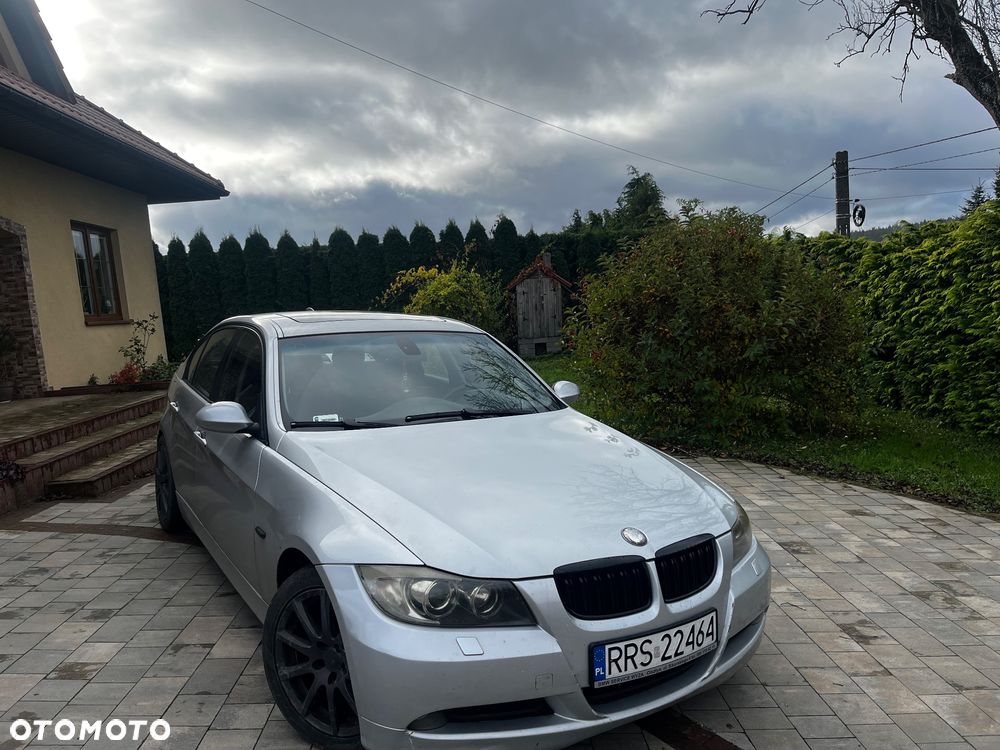 BMW 320I 2005 photo 2