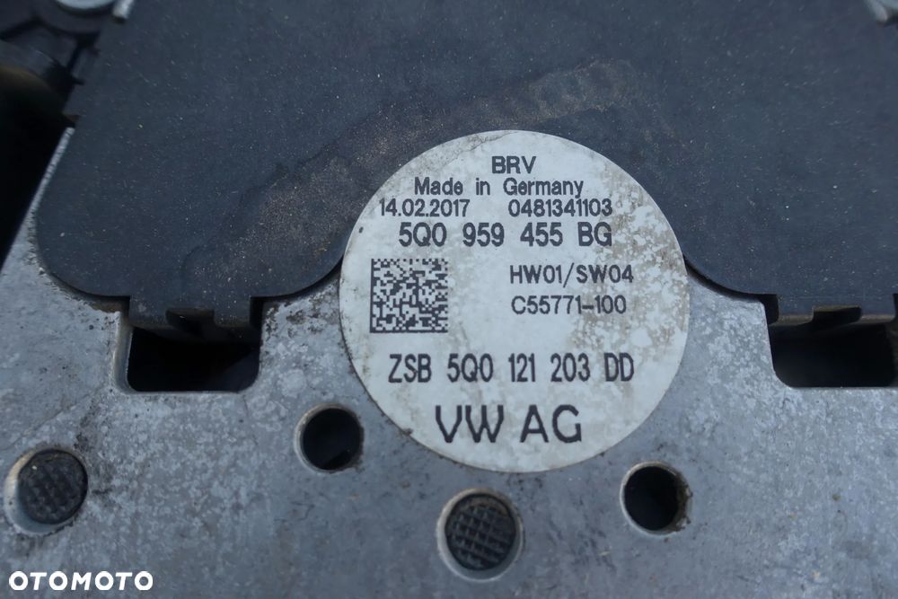 WENTYLATOR CHŁODNICY GOLF VII 1.6 17r.  5Q0121203DD - 2