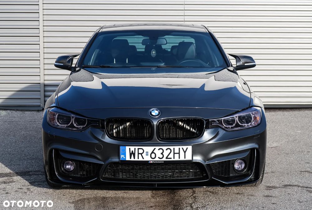 BMW Seria 3 335i xDrive M Sport - 5