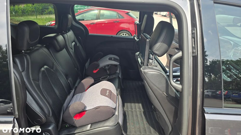 Chrysler Pacifica - 5