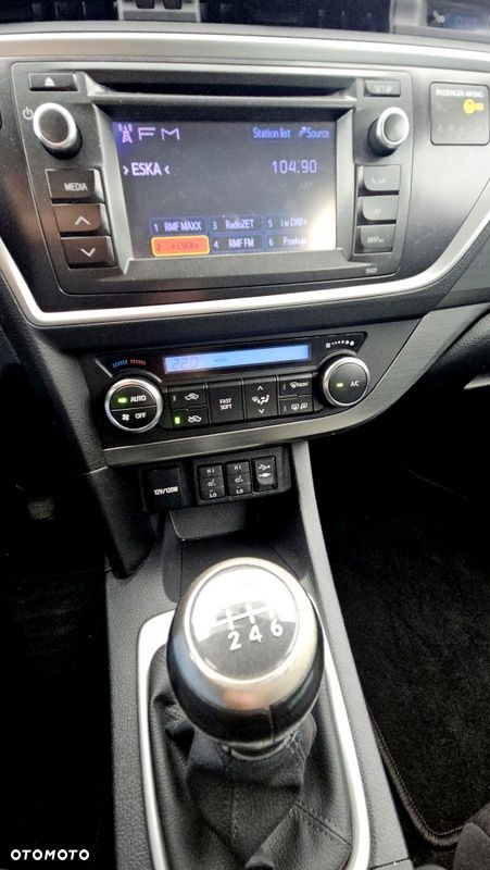 Toyota Auris 2.0 D-4D Comfort - 17