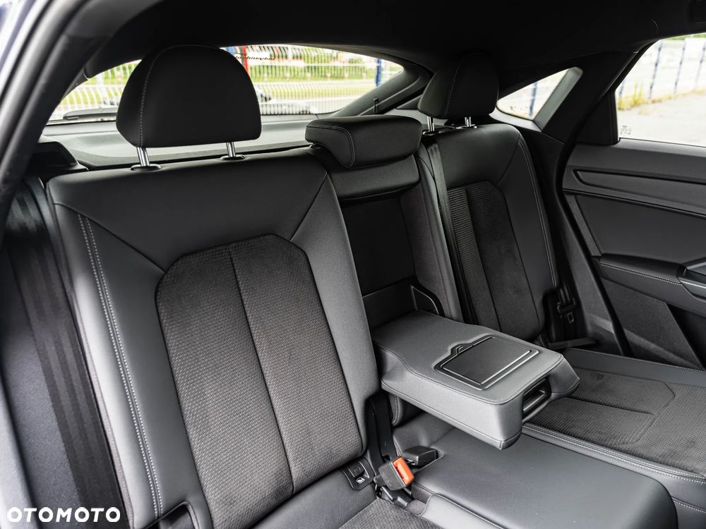 Audi Q3 Sportback 40 TDI quattro S tronic S line - 27