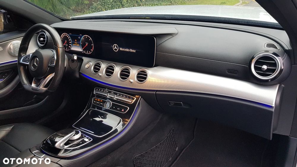 Mercedes-Benz Klasa E 220 d AMG - 29