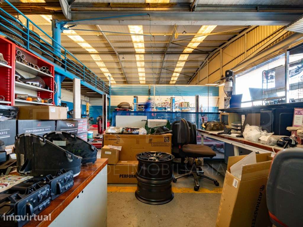 ARMAZÉM INDUSTRIAL DE RECICLAGEM - VILA NOVA DE CERVEIRA - Grande imagem: 5/54