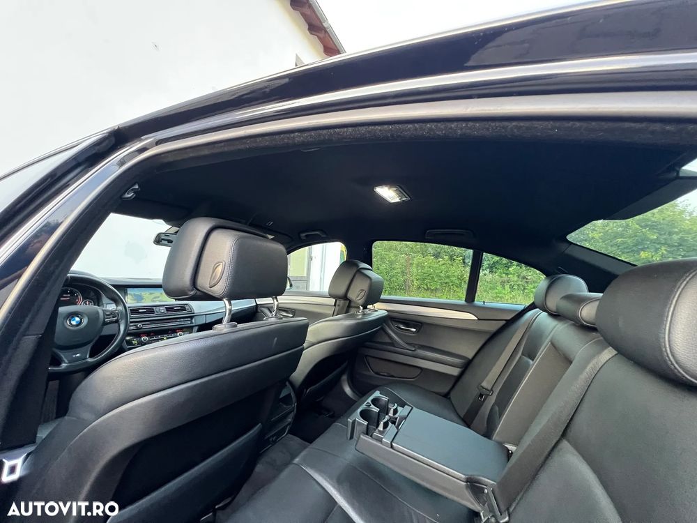 BMW Seria 5 520d Sport-Aut. - 11