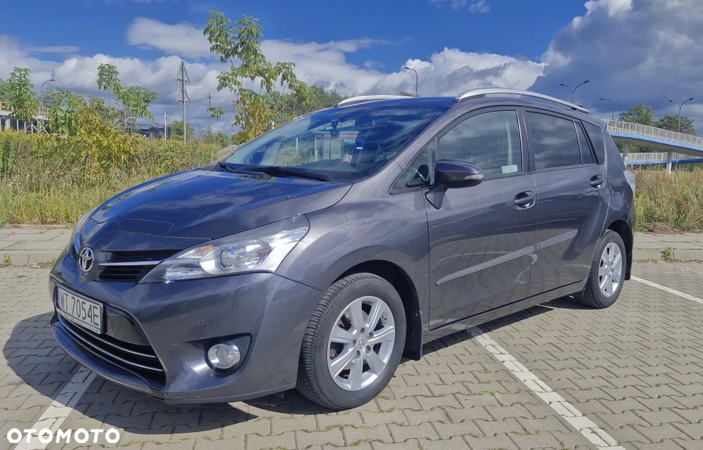 Toyota Verso 1.8 Premium 7os MS - 1