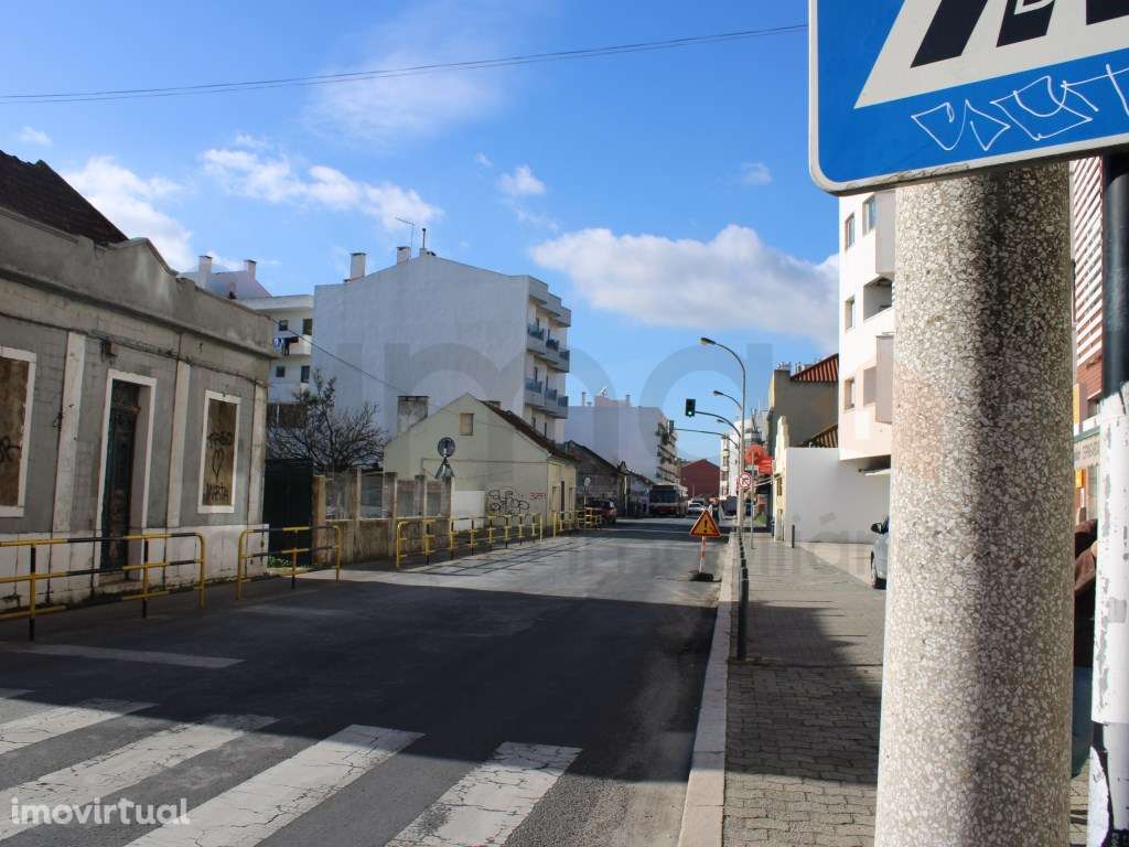 Terreno para construção 4 fogos no Barreiro - Grande imagem: 2/7