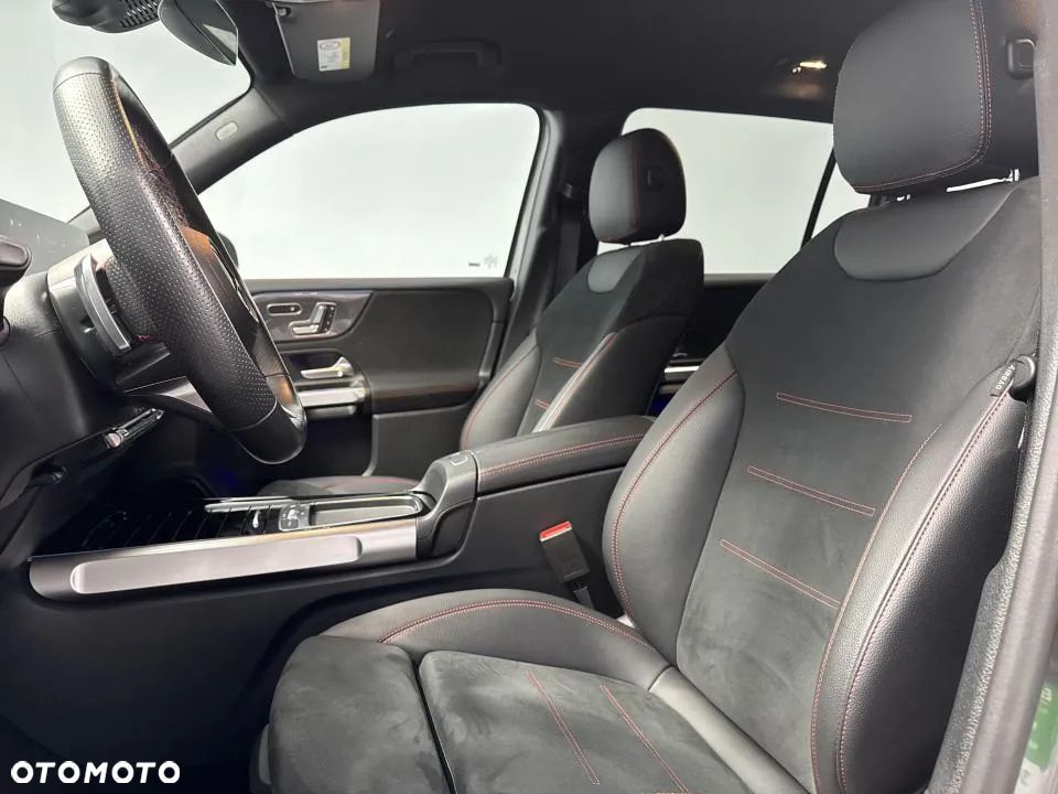 Mercedes-Benz GLB 200 d 4-Matic AMG Line 8G-DCT - 11