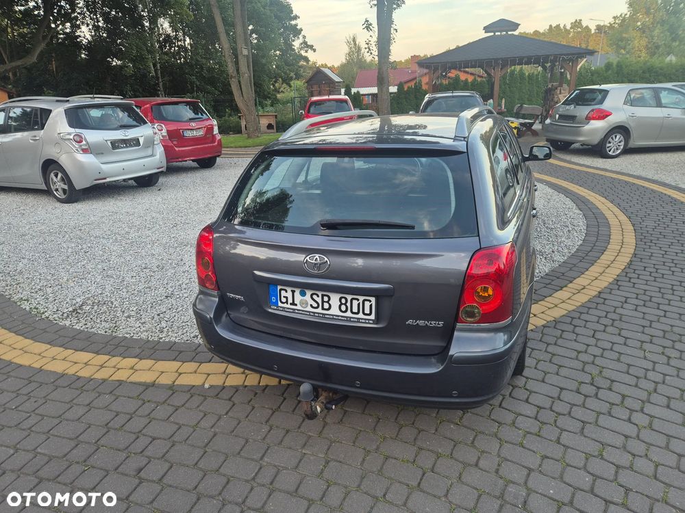 Toyota Avensis 1.8 VVT-i Combi Executive - 8