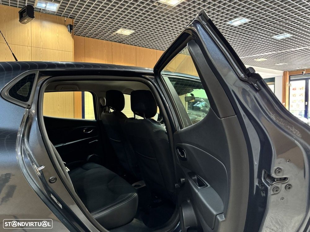 Renault Clio 1.5 dCi Comfort - 24